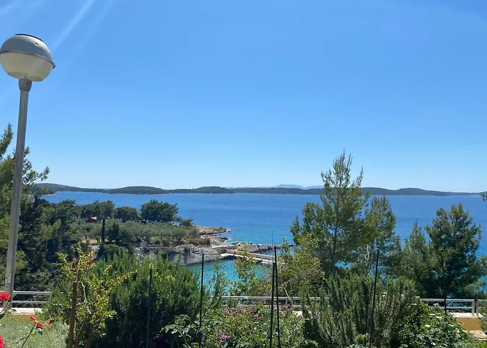 玛丽哈姆别墅公寓