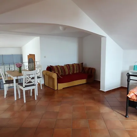 Marijam Apartment